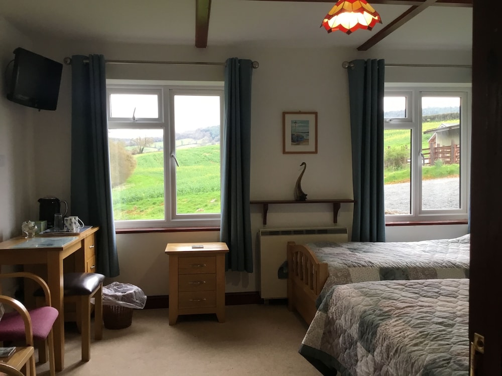Lower Thornton Farm view 4