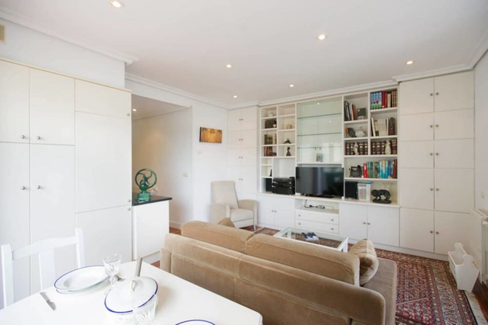 BREATHTAKING TERRACE VIEWS - by SanSebastianApartments.es