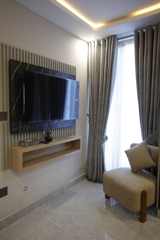 ZAR Luxury Suites Murree
