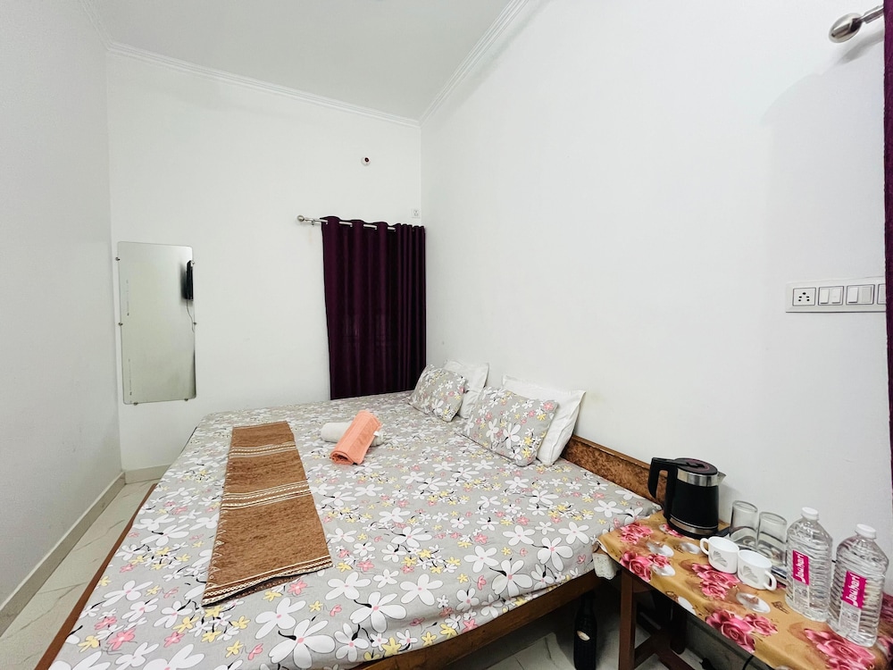 maa vaishno paying guest house