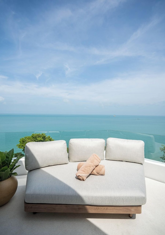 Cape Azure Resort Samui by Thalsea