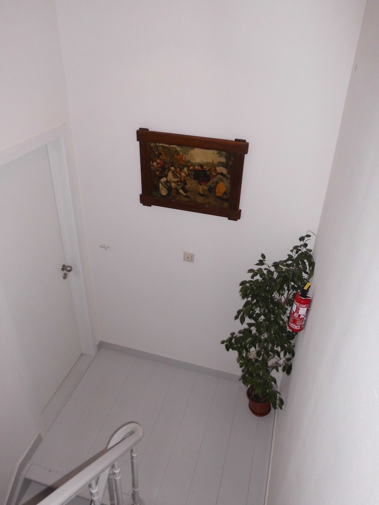 Midi Residence