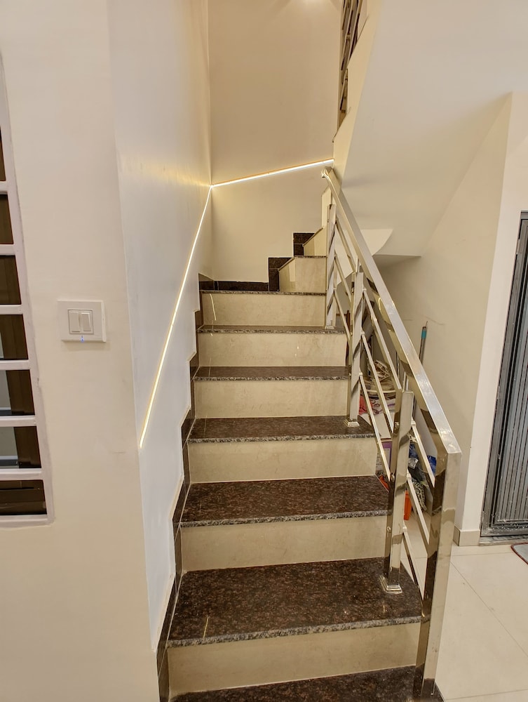 Kashi Kunj Paying Guest House