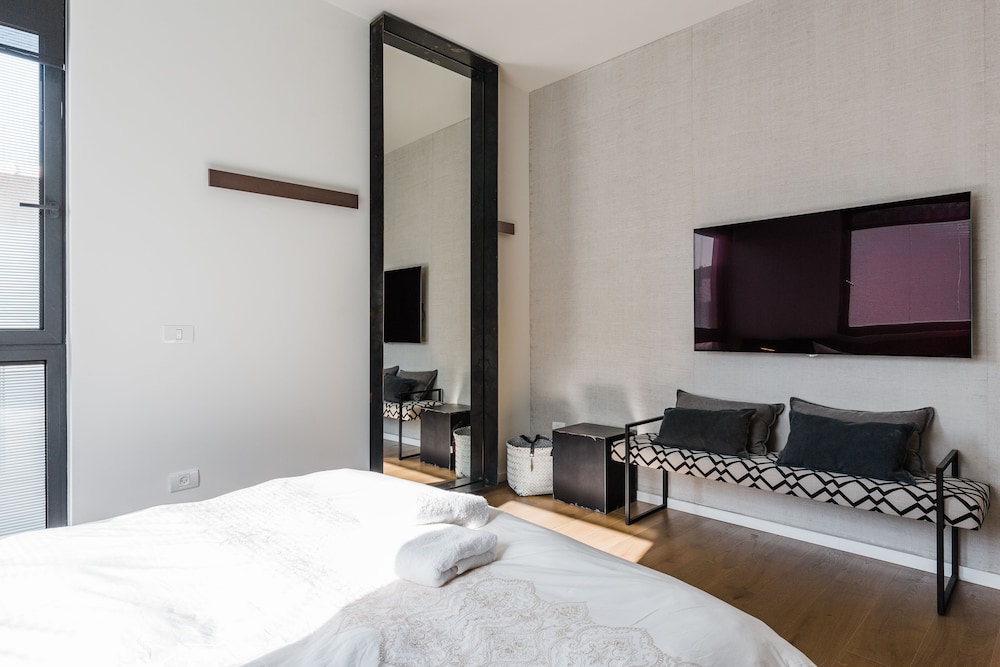New luxury Apt in Neve Tsedek 3BDR N17 view 5