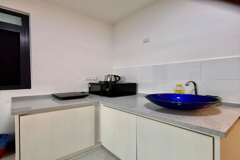 Neu Suites Horizon View Apartments