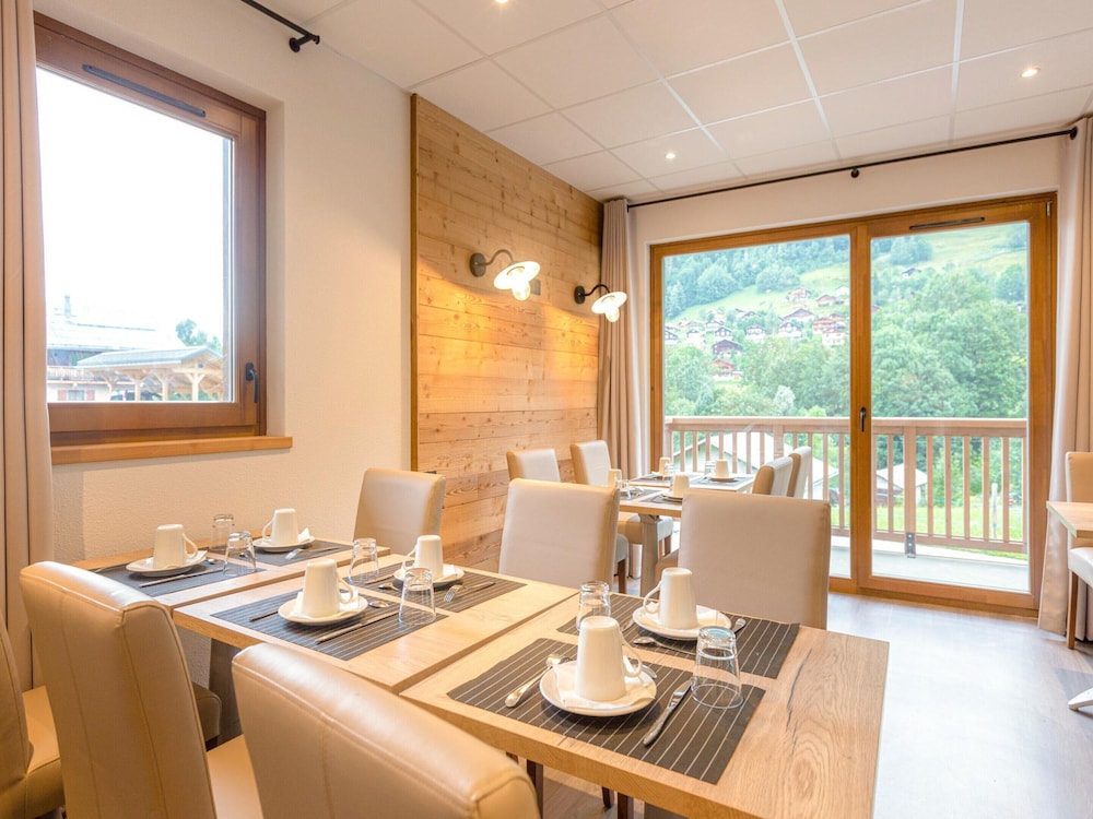 Pet-friendly Holiday Home With Scenic Views