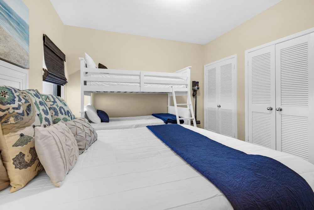 Navarre Towers 805