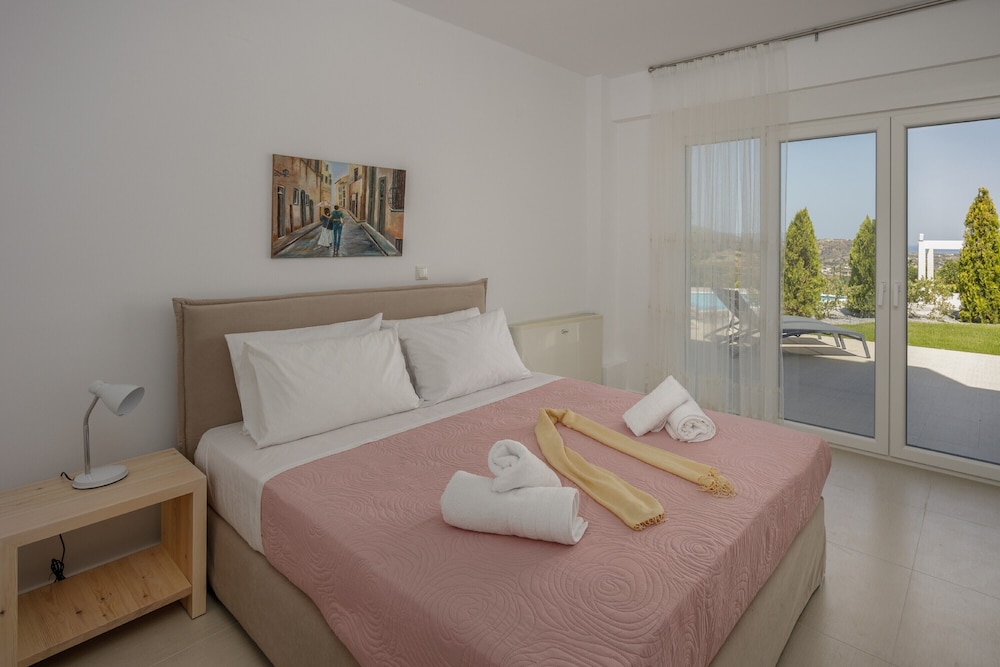 Blue Hills Villas by Estia photo 3