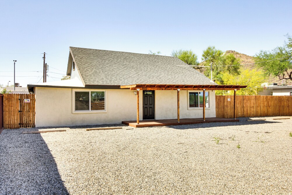 1 Mi to Dtwn Tucson: Home w/ Fenced-in Yard