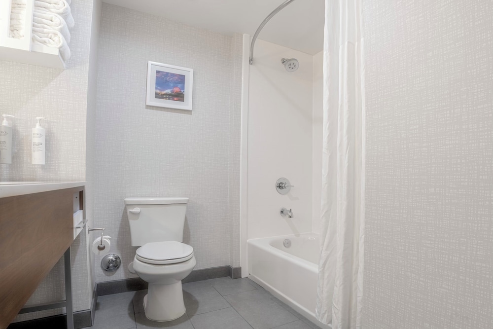Hampton Inn By Hilton Santa Clarita-Valencia