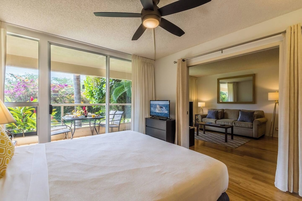 Signature Residences at Maui Banyan