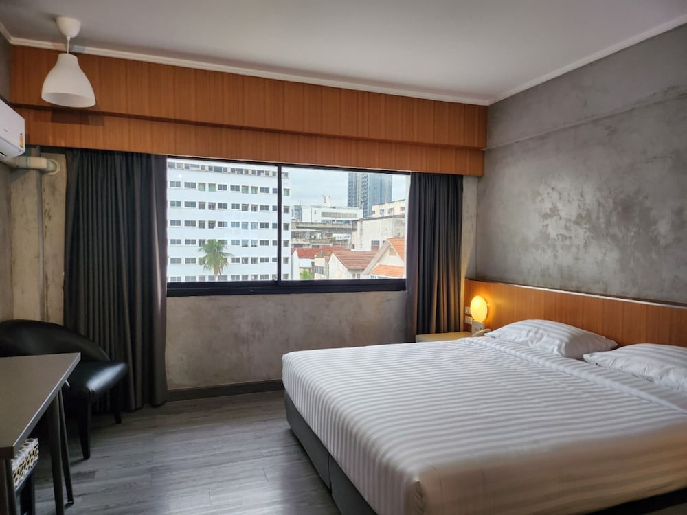White Palace Bangkok 14