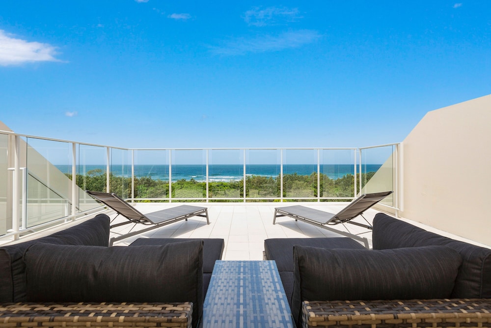 Luxury Apartments on Bells Boulevard