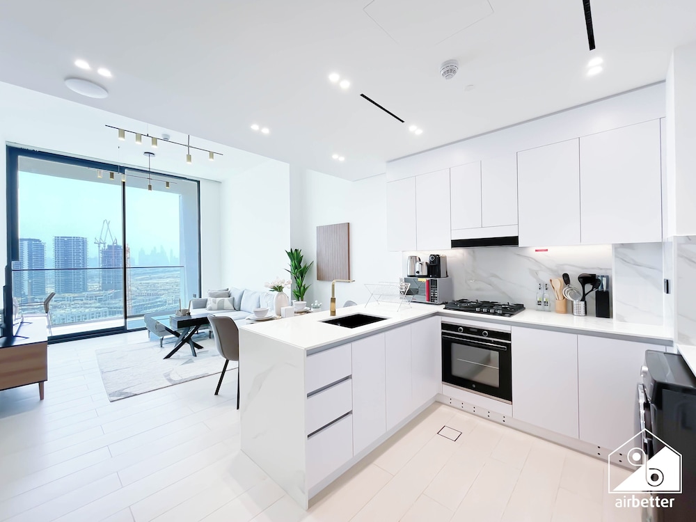 Luxury & Comfort 1B at Binghatti Amber & Balcony