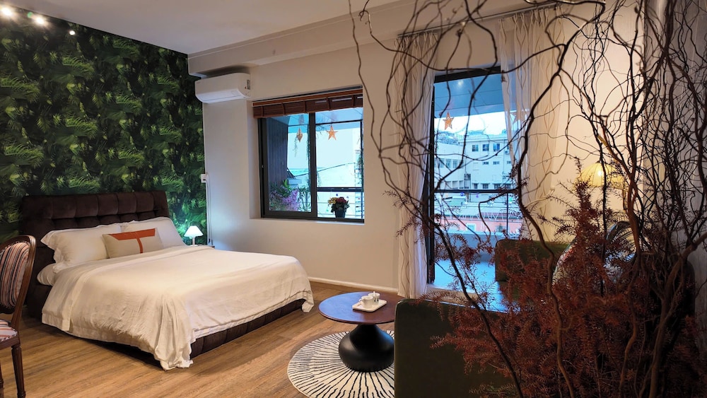 1 BR Nguyen Hue Walking St Bitexco