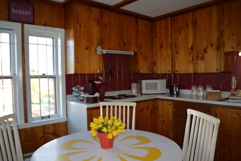 Chateau Country Inn - Property Image 4