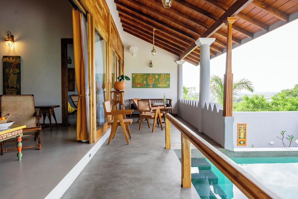 Villa Monkey House
