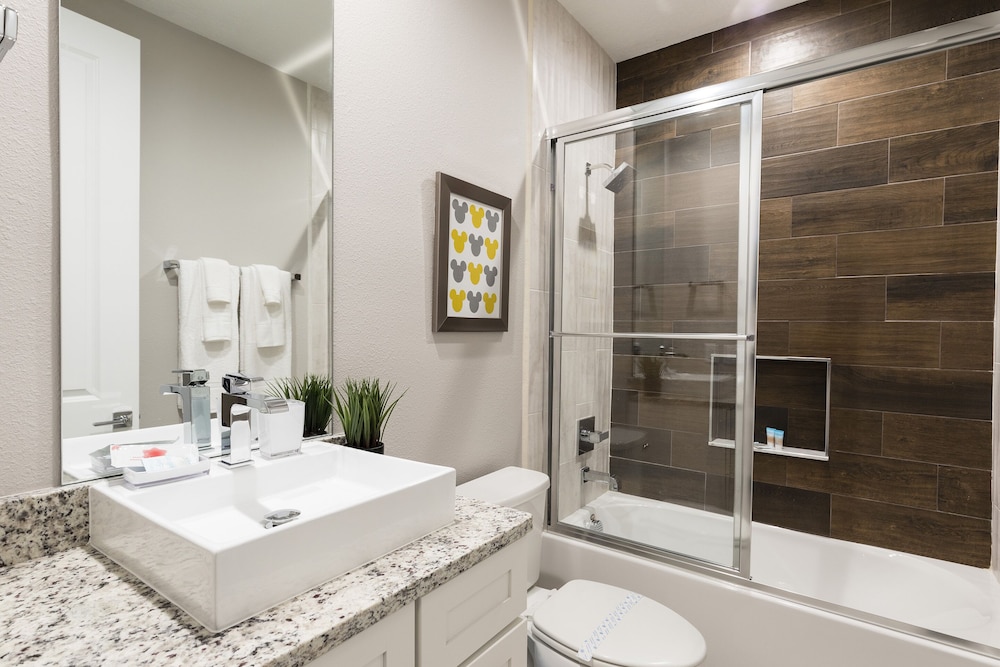 Summerville Vacation Homes by Columbia Management