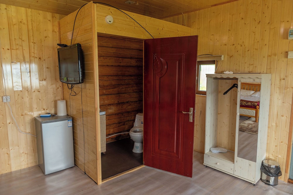 Dalai Eej Resort - Inside Khuvsgul Lake National Park