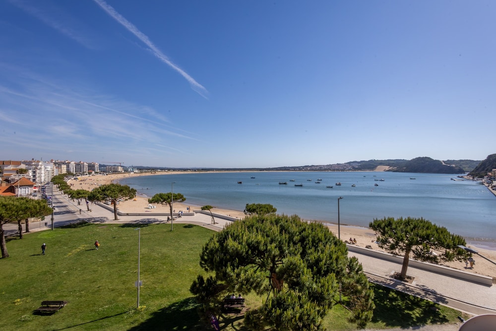 Cais in S o Martinho do Porto