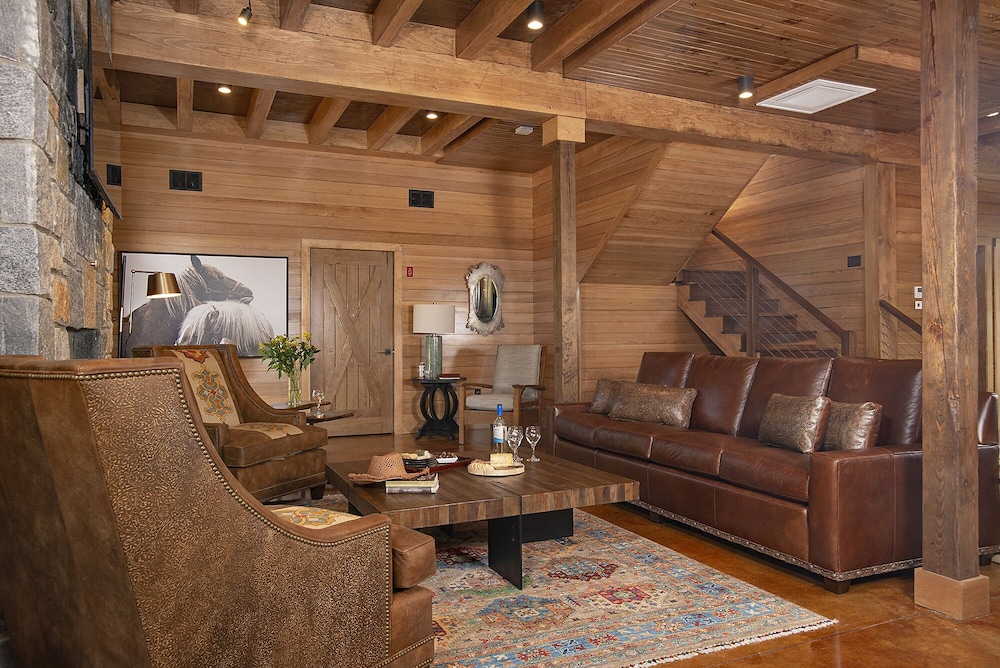 The Mountain Top Inn & Resort