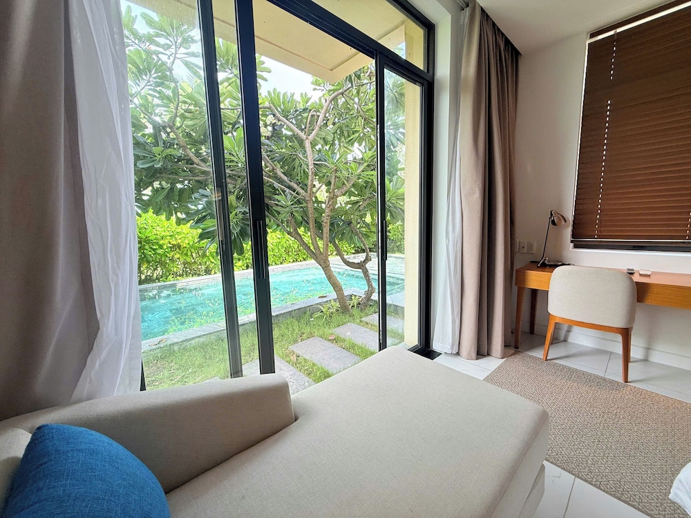 Deluxe Villa Beach Front