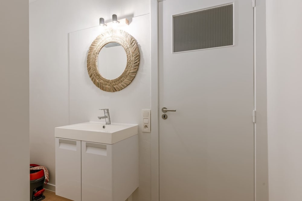 Huswell - Bright Stylish Apartment Near Beach wi