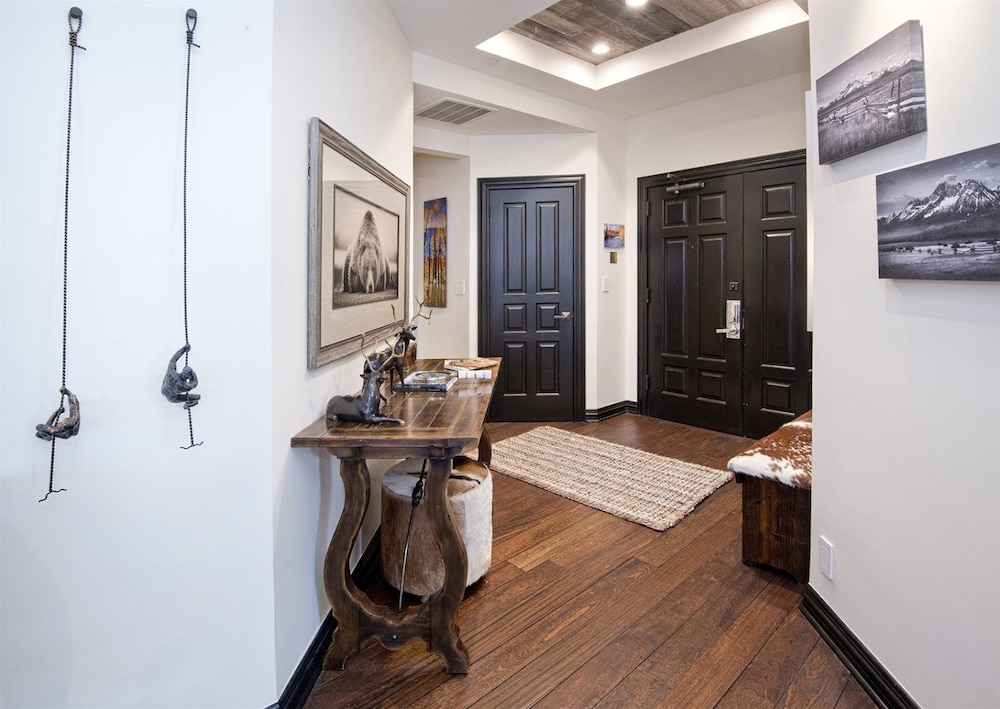 Contemporary 3 Bedroom Ski In, Ski Out Condo in the Heart of Beaver Creek Village