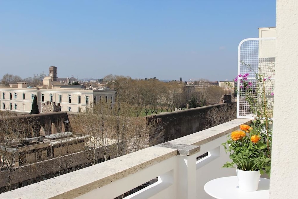 Windows on Rome