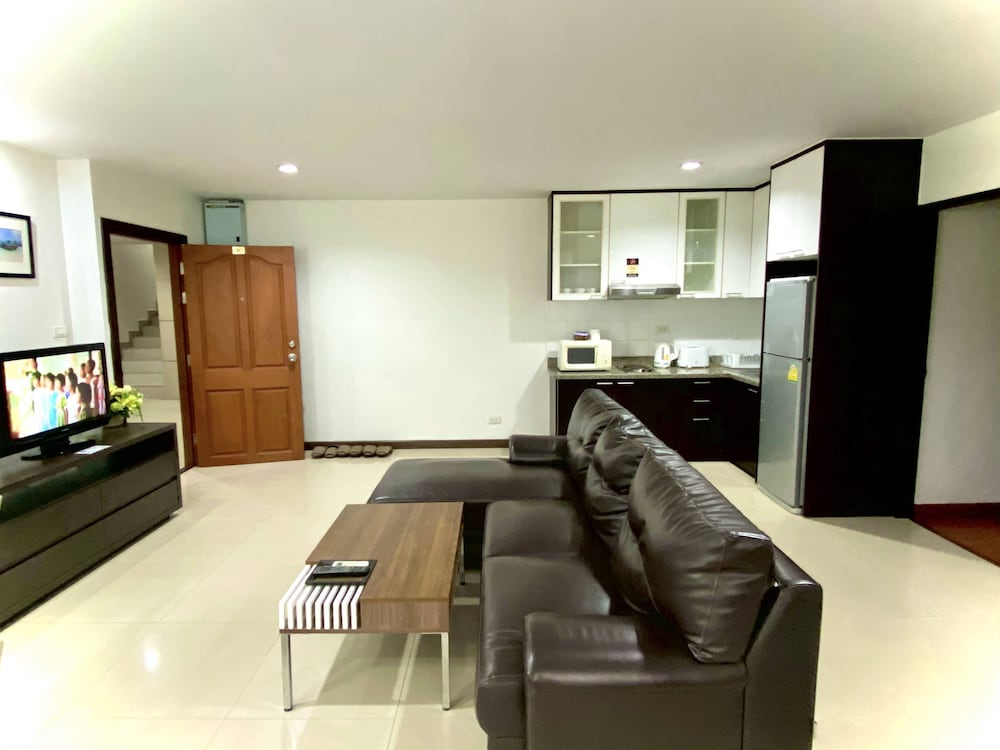 14 Place Sukhumvit Suites - SHA Plus