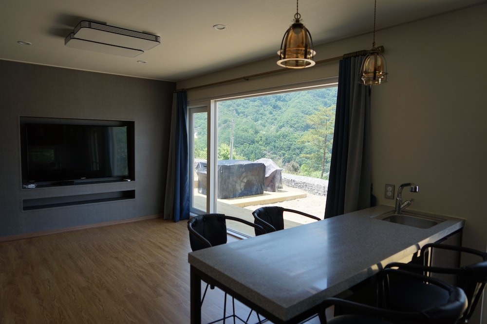 Moonlight Village Pension