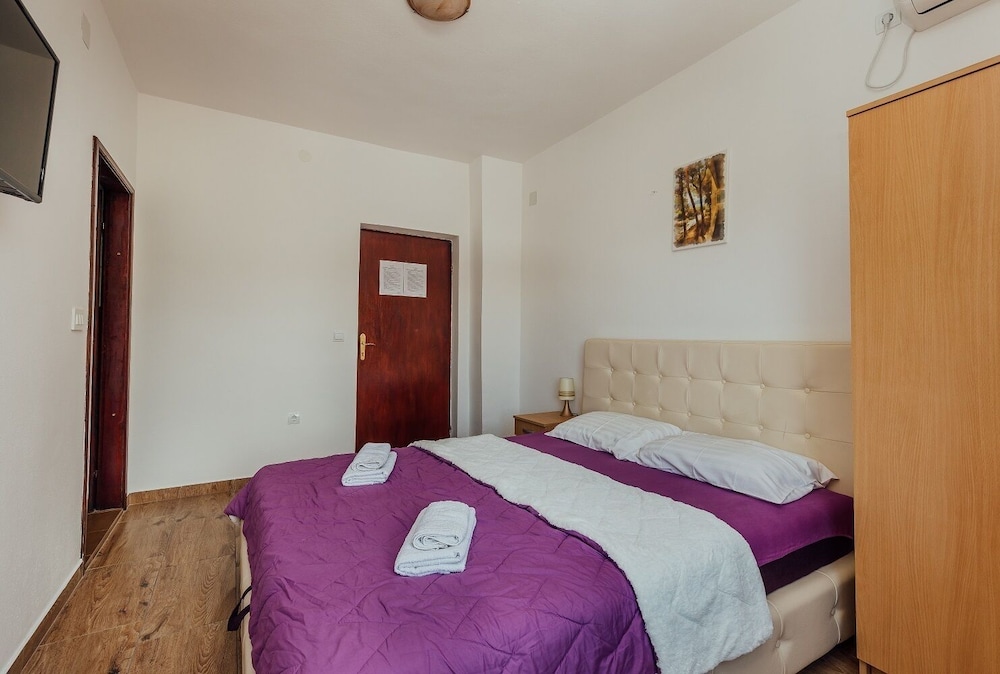 Apartments Bonaca Igalo photo 4