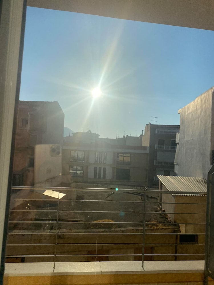 Arethousa Urban View - Chalkida s Cozy Nest