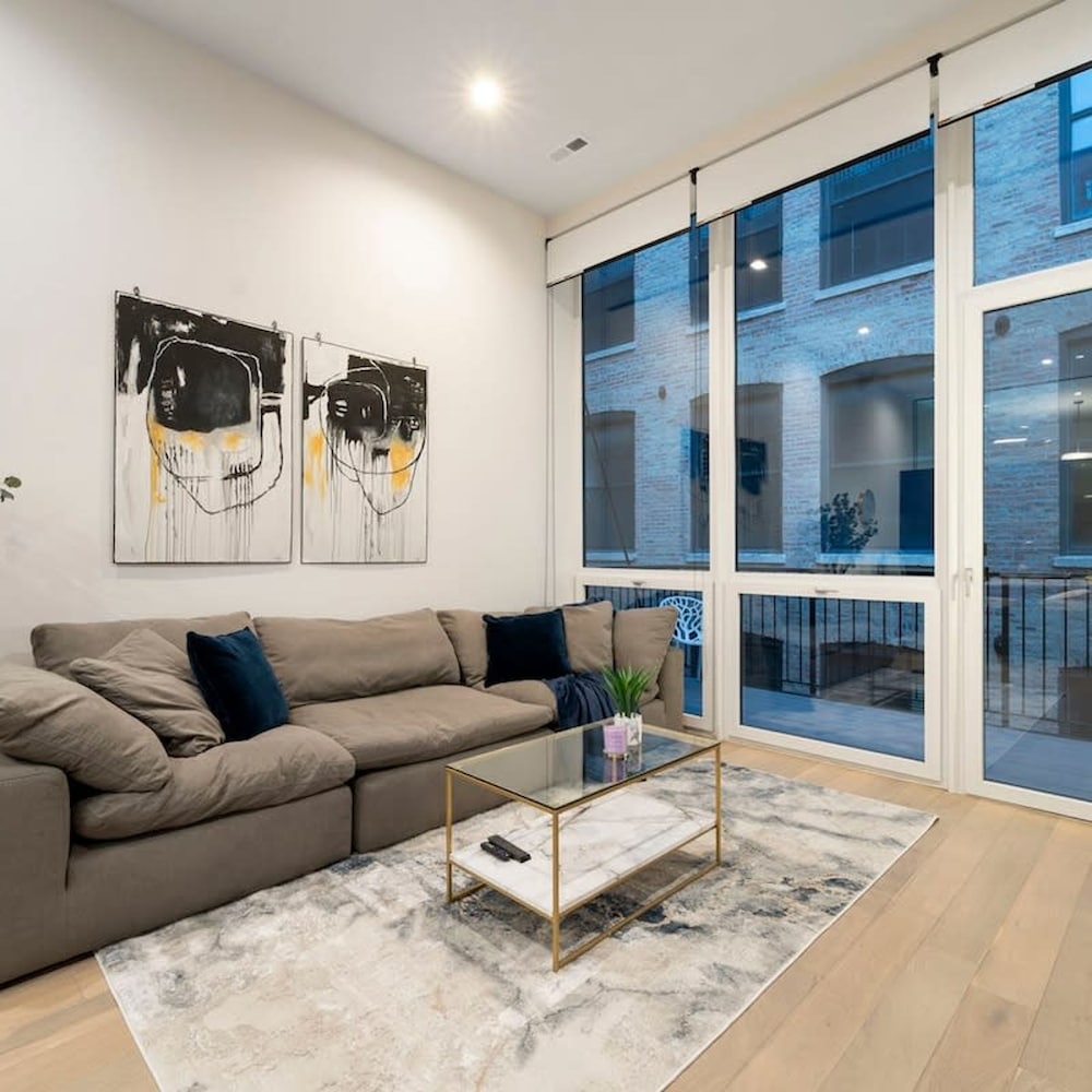 Chic River North Condo 2BR 2BA With Private Balcony