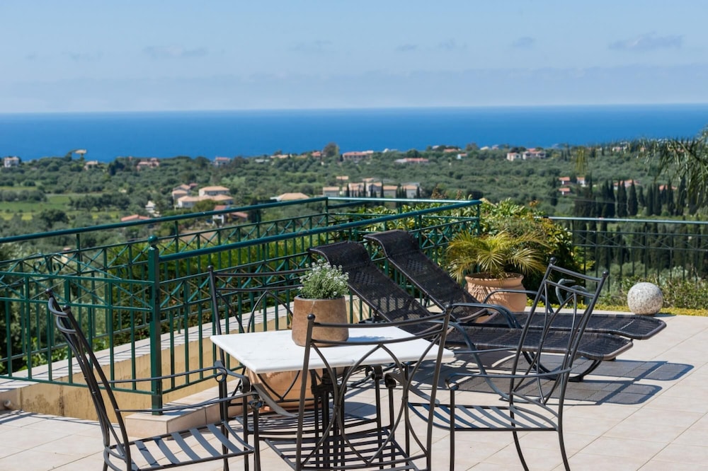 Villa Mera in Kaligata view 5