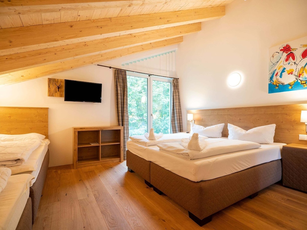 Chalet in Zell am See Near Ski Slopes view 4