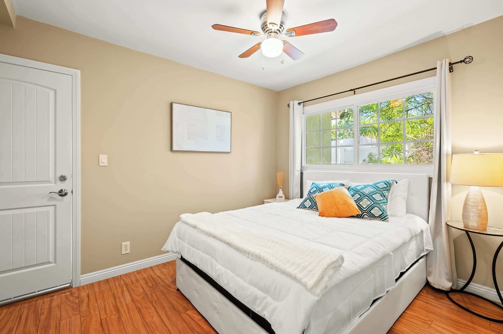 Cozy Getaway Bright, Clean & Fully Equipped