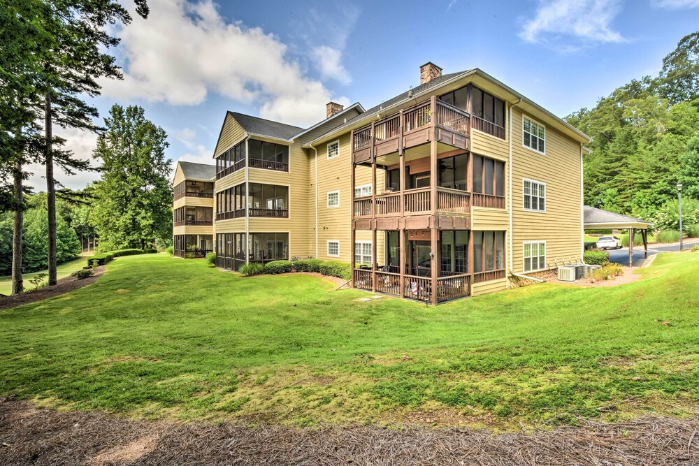 Sunny Clayton Condo on Kingwood Golf Course! view 2