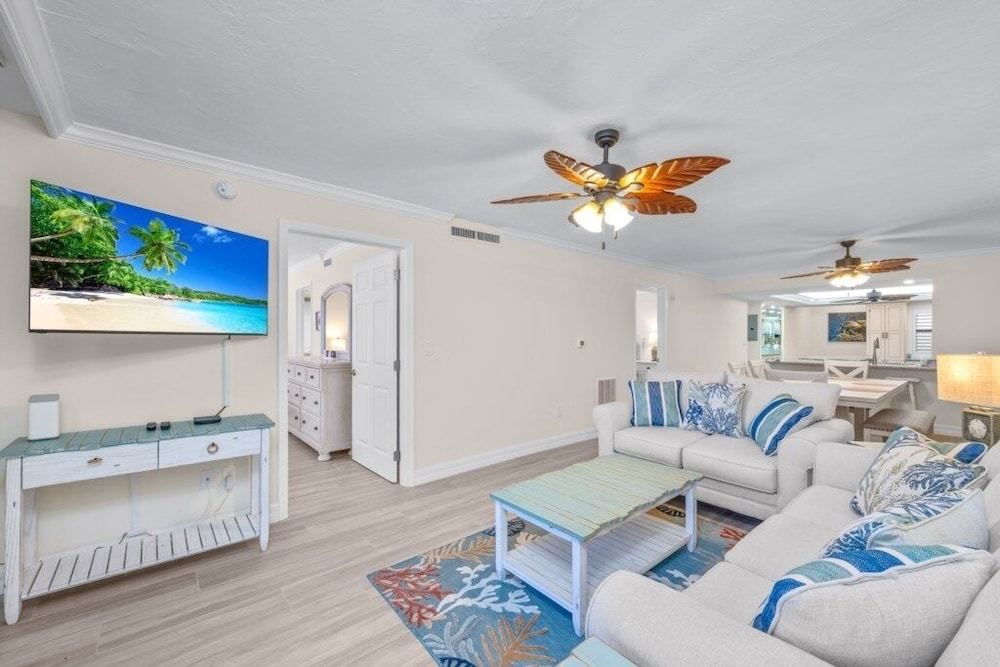 Pointe Santo E4 3 Bedroom Condo