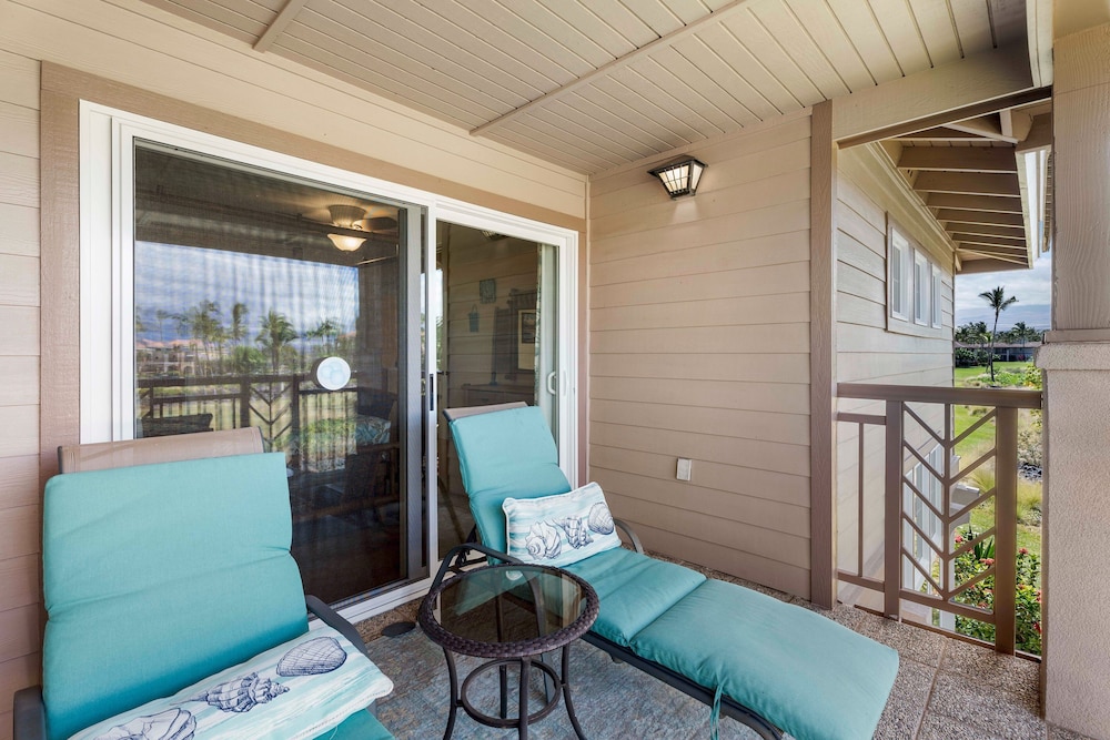 Spacious Top-floor Villa With Stunning Views - Walk to A-bay, Dining & Shops! - Vrkcv