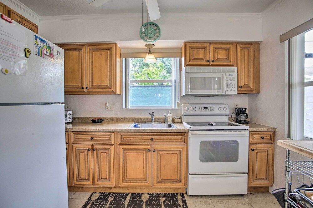 2 Mi to Boardwalk: Home w/ Grill in Dania Beach! view 5