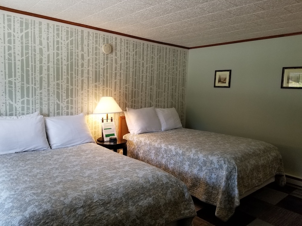 White Mountain Motel And Cottages