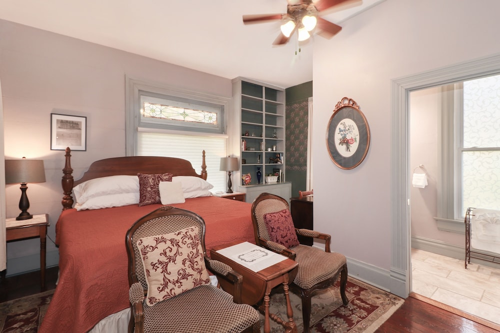 Loganberry Inn view 2