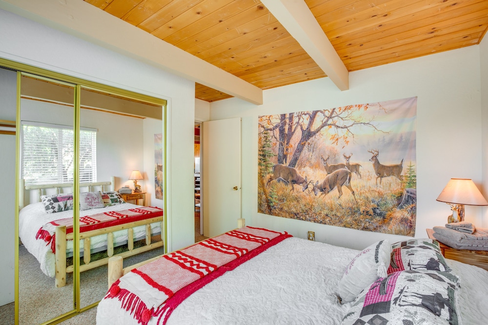 Peaceful Arnold Cabin w/ Hot Tub, Deck & View! view 3