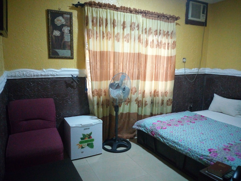 Photo 8