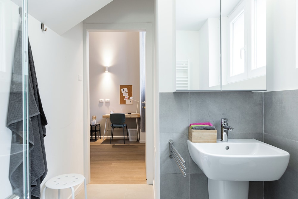 JOIVY Contemporary Apartments