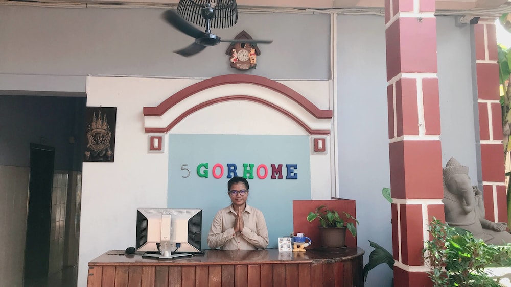 Golden Ganesha Villa - Hostel