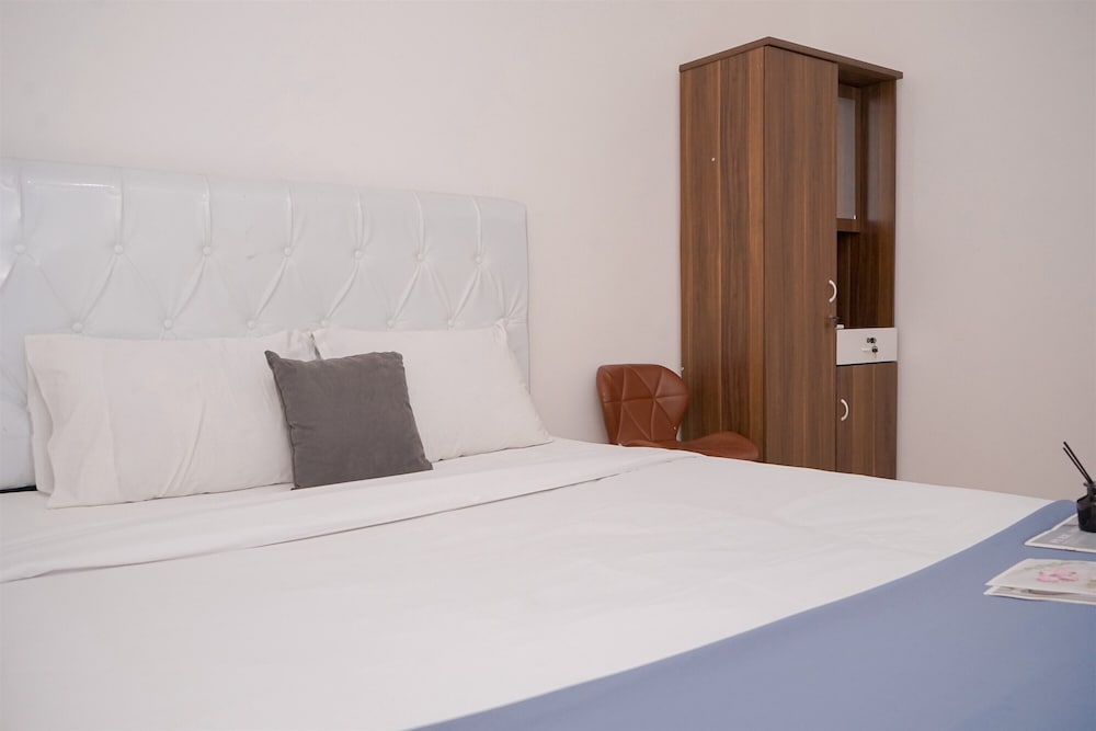 Comfy And Minimalist 2Br Apartment Sky House Bsd