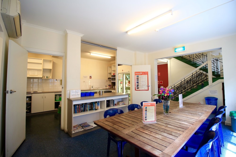 The Guesthouse - Hostel
