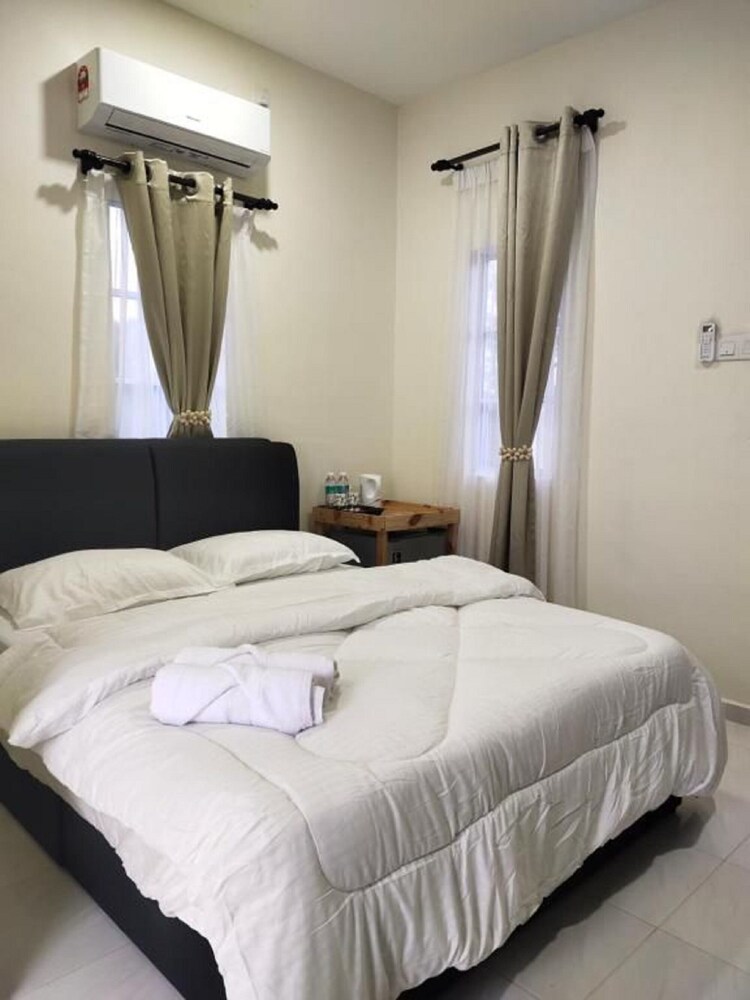 D Paddy HR Guest House